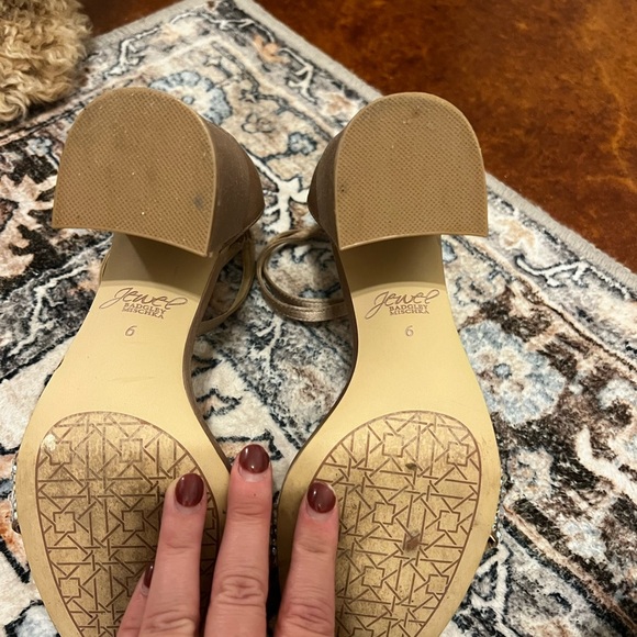 Jewel Badgley Mischka Nude Strap Block Heels - Size 6 - Picture 5 of 9